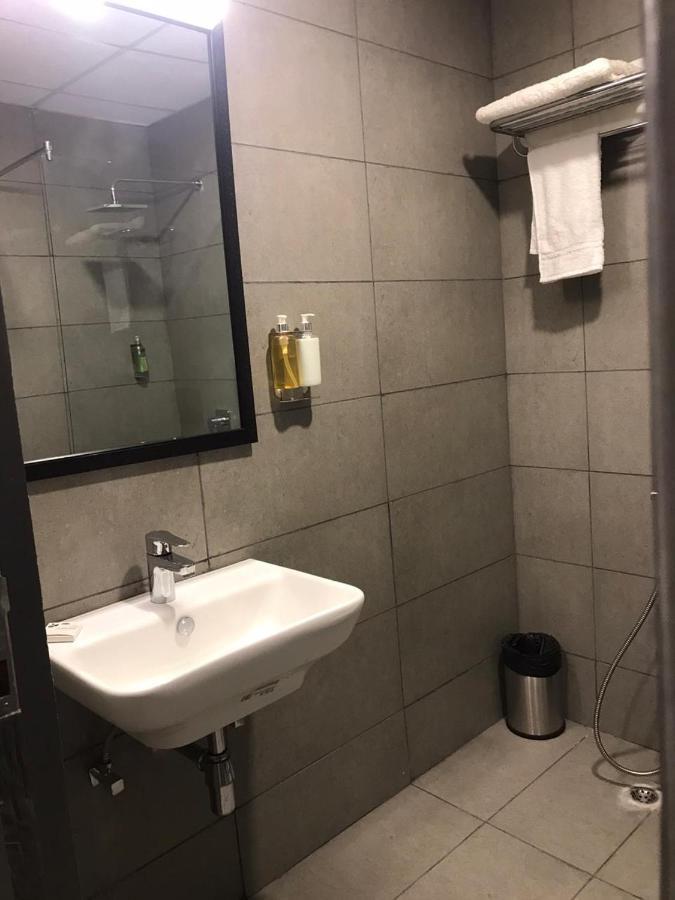 Hotel Aarkay Palace Badarpur Екстер'єр фото