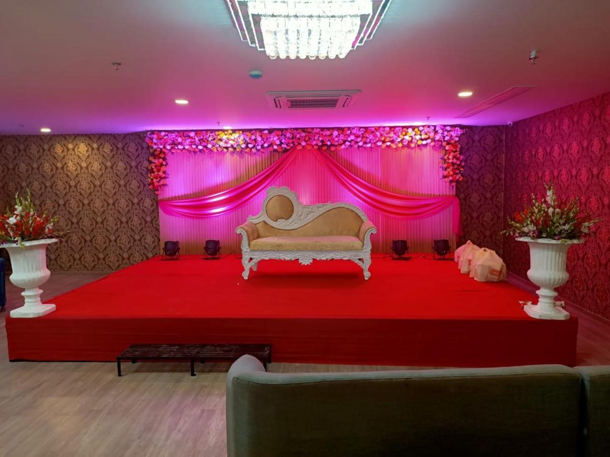 Hotel Aarkay Palace Badarpur Екстер'єр фото