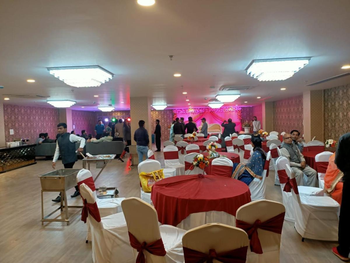 Hotel Aarkay Palace Badarpur Екстер'єр фото