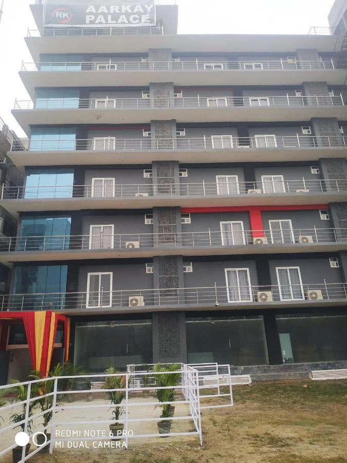 Hotel Aarkay Palace Badarpur Екстер'єр фото